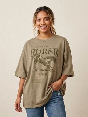 NWT The Laundry Room "The Year Of The Horse" Beige Graphic T Shirt Size Small
